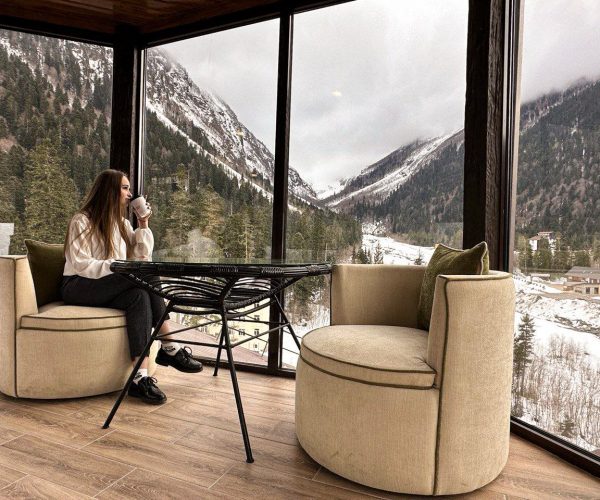 Smotrovaya-ploshchadka-5-otel-taukel